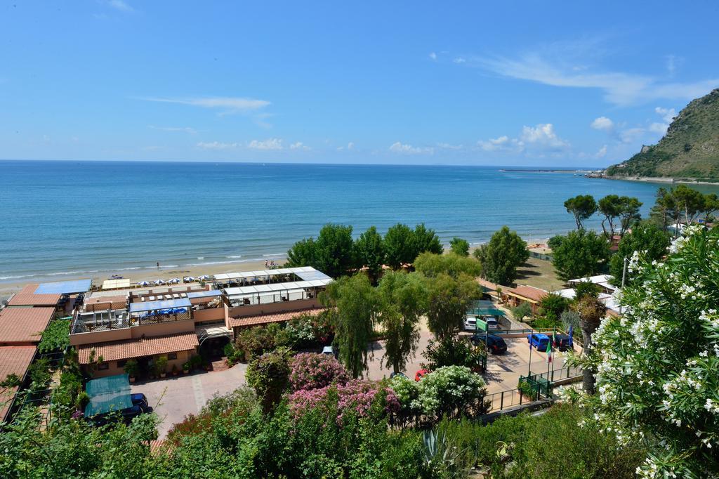 Hotel Acquasanta Террачина Екстер'єр фото