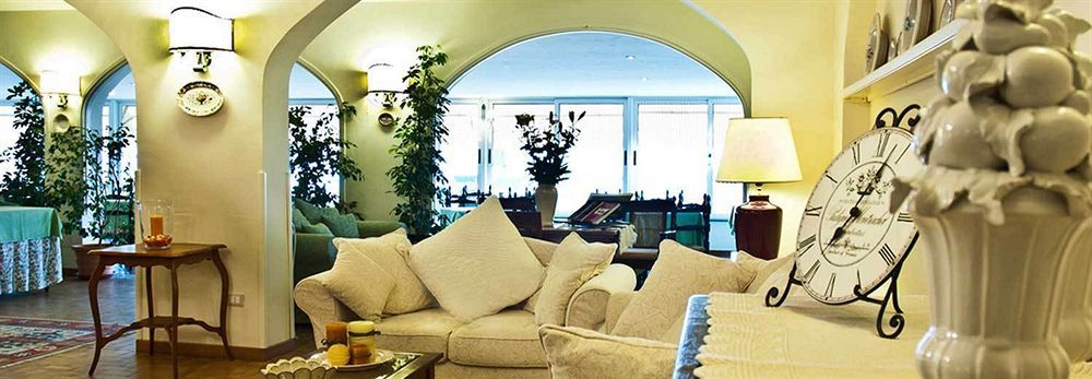 Hotel Acquasanta Террачина Екстер'єр фото