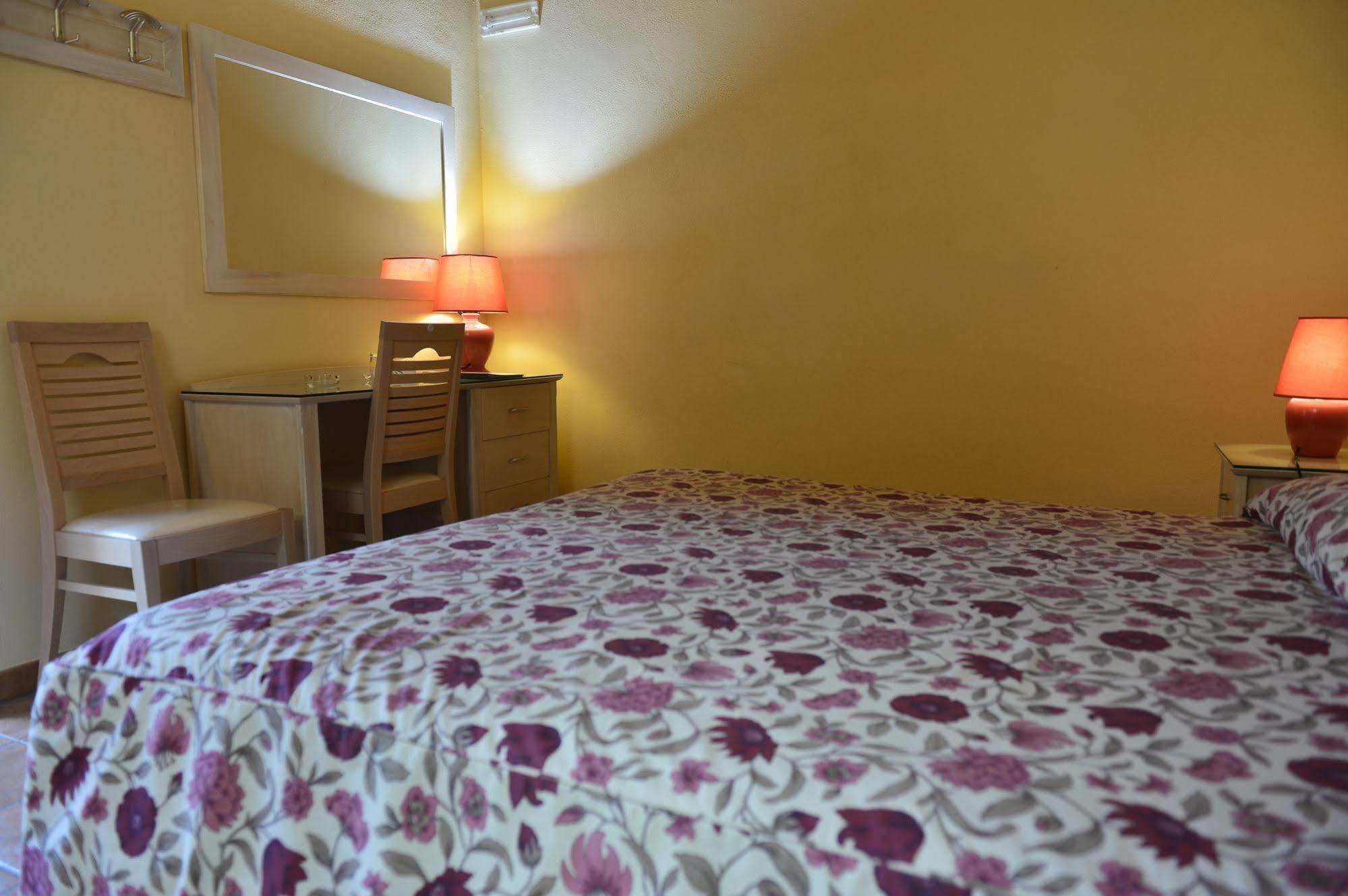 Hotel Acquasanta Террачина Екстер'єр фото