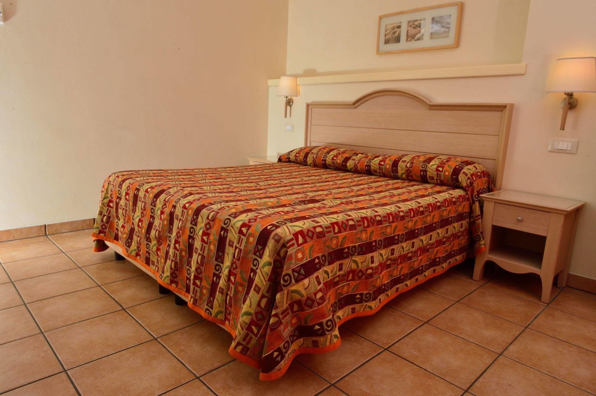 Hotel Acquasanta Террачина Екстер'єр фото